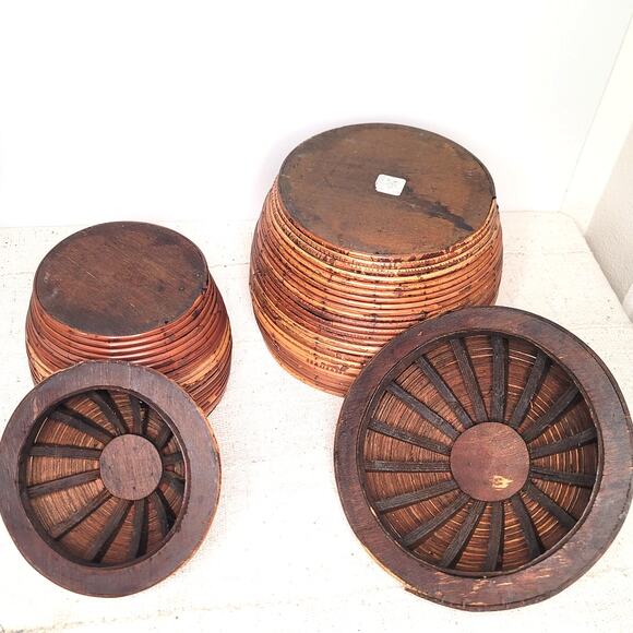 Vintage MCM Handmade Beehive Shaped Pencil Reed Lidded Basket 2 pcs - Picture 8 of 9